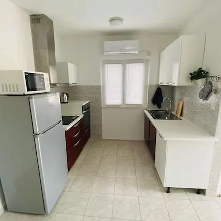 Guest house Brazza Milna (Brac)
